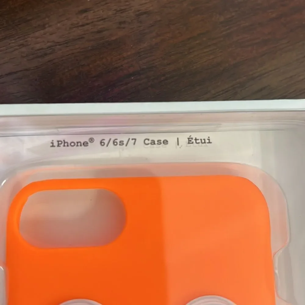 Apple IPhone 6 6s 7 Case New in box Mr Peeper with moving eyes Urban Outfitters